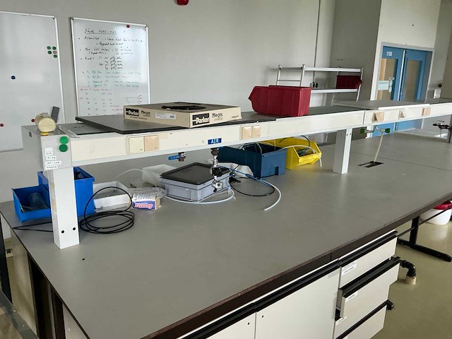 Laboratorium werkeiland - afbeelding 3 van  5