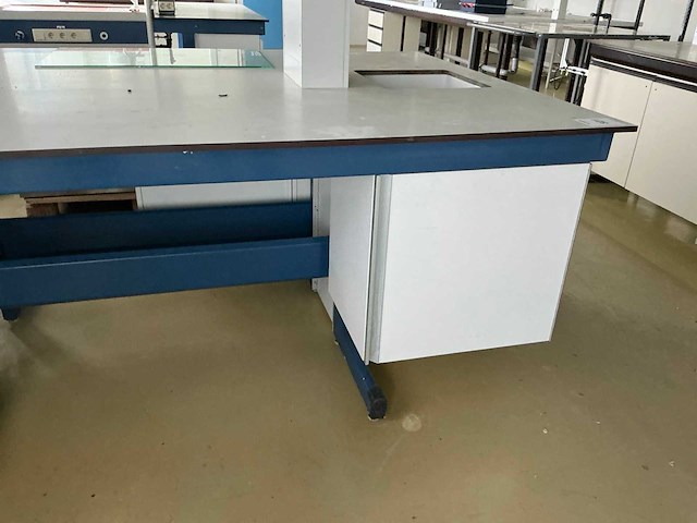 Laboratorium werkeiland - afbeelding 5 van  5