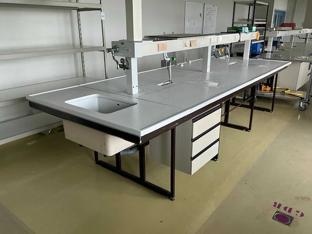 Laboratorium werkeiland - afbeelding 2 van  5