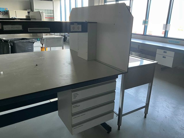 Laboratorium werkstation - afbeelding 5 van  7