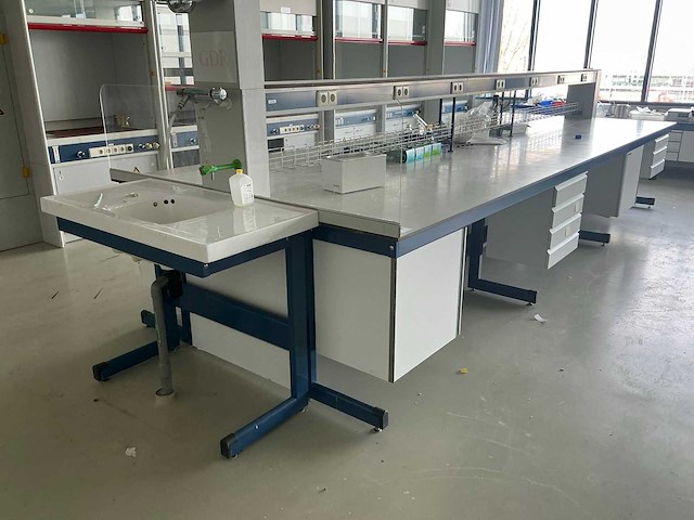 Laboratorium werkstation - afbeelding 1 van  6