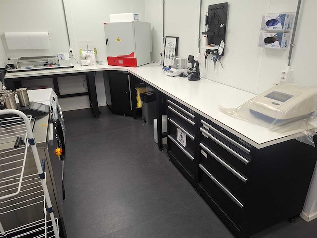 Laboratorium werktafel - afbeelding 1 van  9
