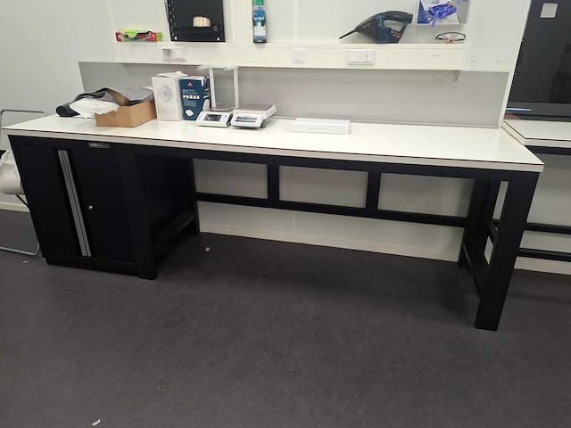 Laboratorium werktafel - afbeelding 1 van  5