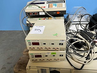 Laboratoriumapparatuur (11x) - afbeelding 3 van  9