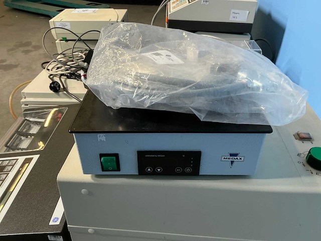 Laboratoriumapparatuur (11x) - afbeelding 8 van  9