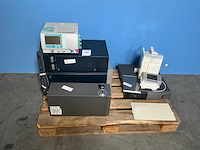 Laboratoriumapparatuur (5x) - afbeelding 1 van  6