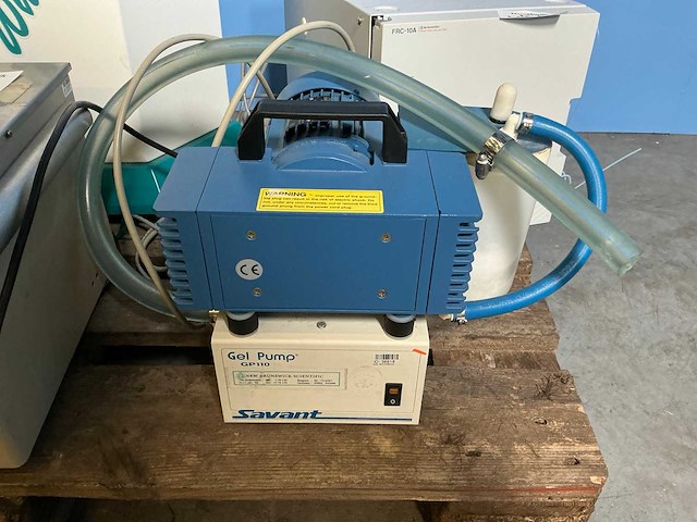 Laboratoriumapparatuur (5x) - afbeelding 2 van  6