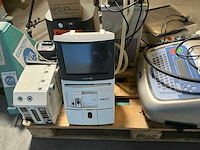 Laboratoriumapparatuur (7x) - afbeelding 8 van  11