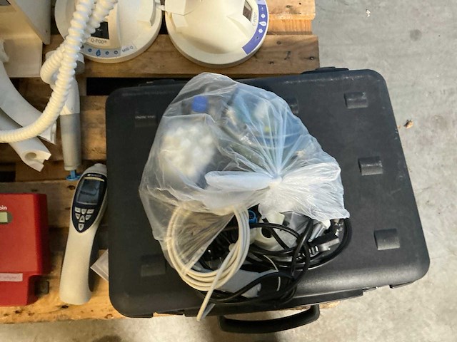 Laboratoriumapparatuur (8x) - afbeelding 4 van  12