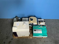 Laboratoriumapparatuur (9x) - afbeelding 3 van  10