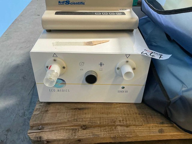 Laboratoriumapparatuur (9x) - afbeelding 5 van  10