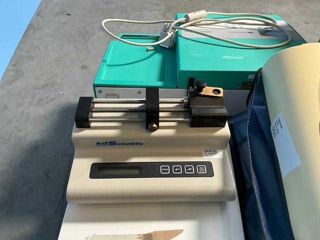 Laboratoriumapparatuur (9x) - afbeelding 6 van  10