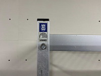 Laboratoriumapparatuur en legbordstellingen - afbeelding 3 van  12