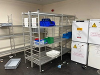 Laboratoriumapparatuur en legbordstellingen - afbeelding 9 van  12