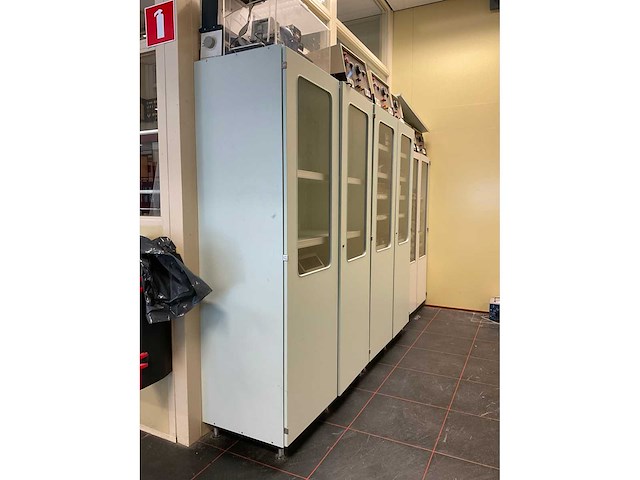 Laboratoriumkast (3x) - afbeelding 2 van  6