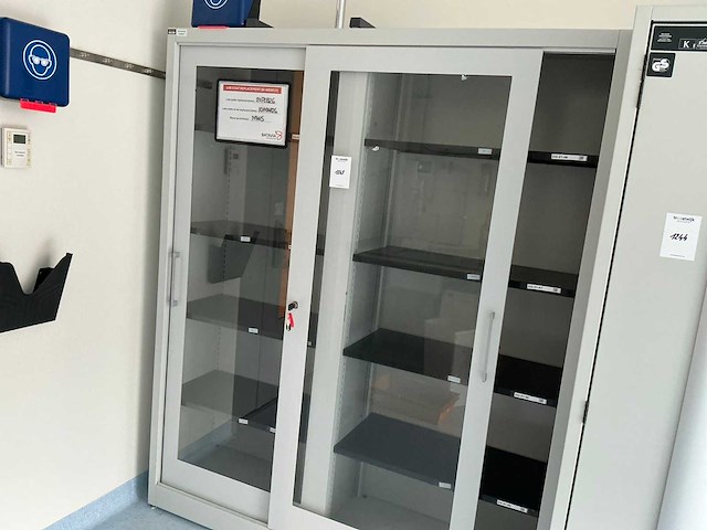 Laboratoriumkast - afbeelding 1 van  2