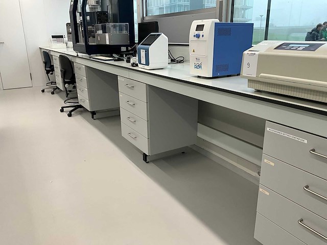 Laboratoriummeubilair - afbeelding 4 van  6