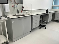 Laboratoriummeubilair - afbeelding 1 van  6