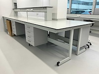 Laboratoriummeubilair - afbeelding 1 van  4