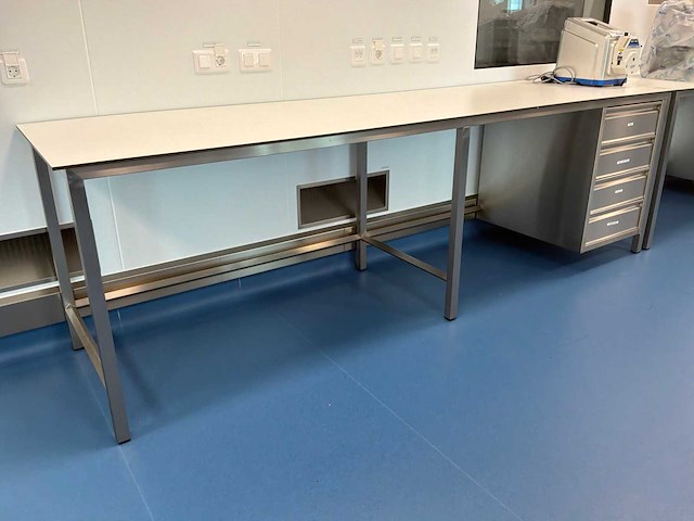 Laboratoriummeubilair - afbeelding 2 van  5
