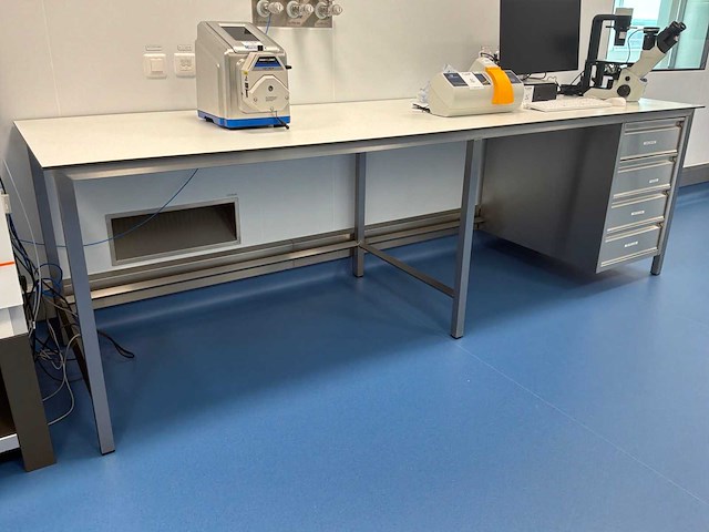 Laboratoriummeubilair - afbeelding 3 van  5