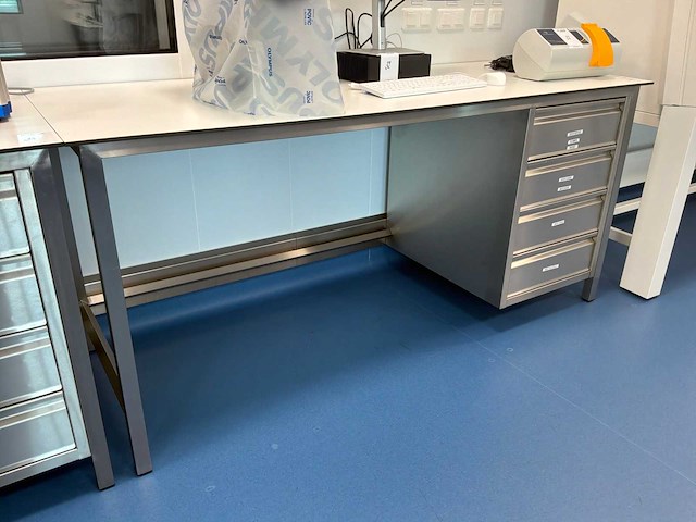 Laboratoriummeubilair - afbeelding 4 van  5