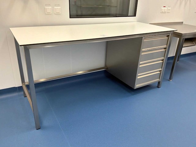 Laboratoriummeubilair - afbeelding 1 van  4