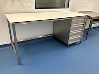 Laboratoriummeubilair - afbeelding 1 van  4