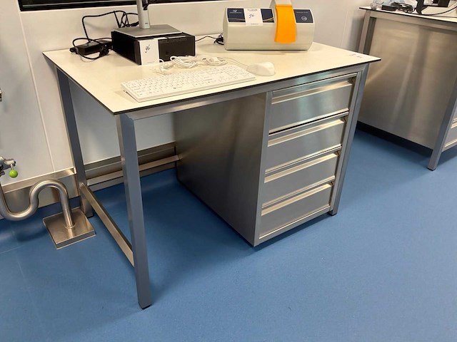 Laboratoriummeubilair - afbeelding 1 van  5