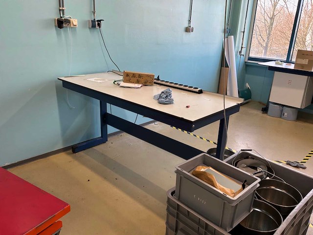 Laboratoriummeubilair - afbeelding 5 van  10