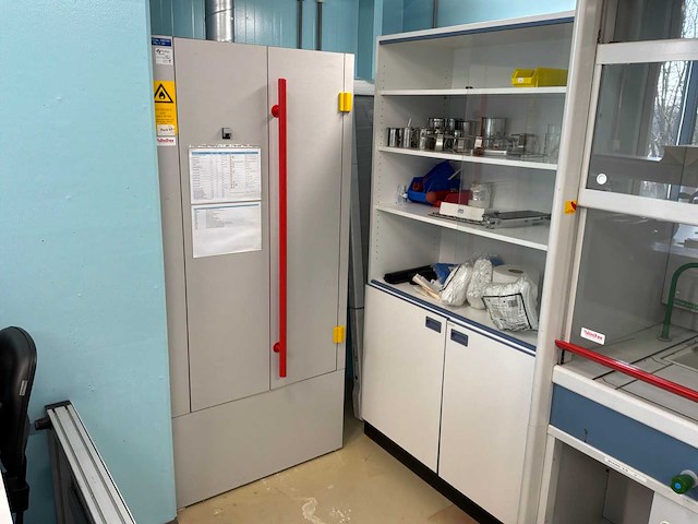 Laboratoriummeubilair - afbeelding 9 van  10