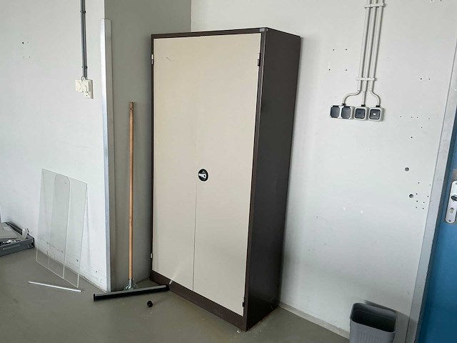 Laboratoriummeubilair - afbeelding 4 van  5