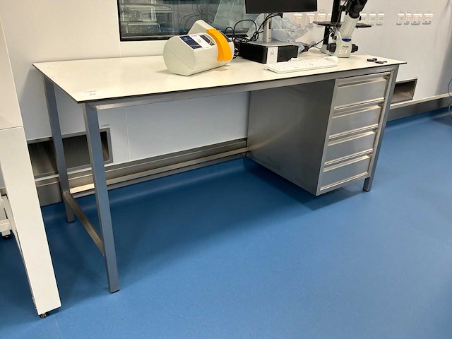 Laboratoriummeubilair - afbeelding 3 van  5