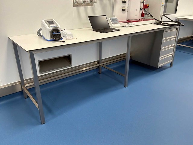 Laboratoriummeubilair - afbeelding 1 van  5