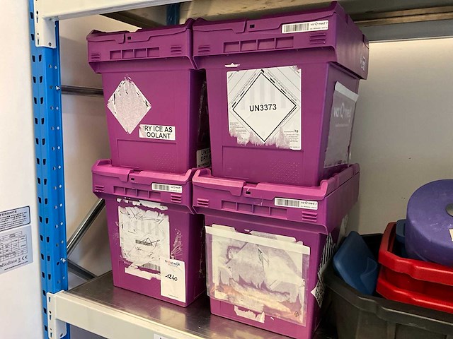 Laboratoriumrek met inhoud - afbeelding 4 van  6