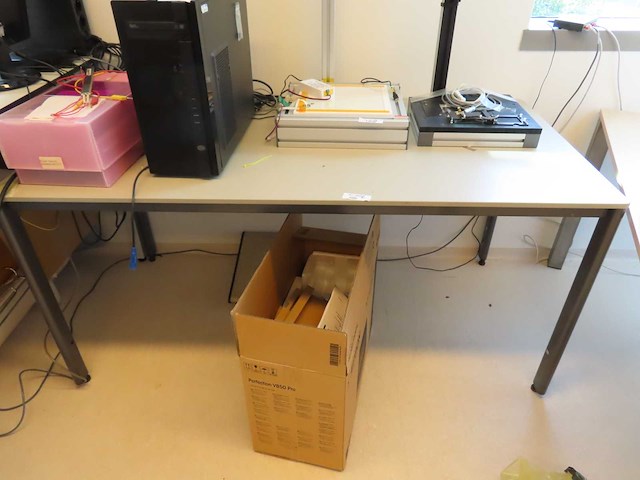 Laboratoriumtafel (4x) - afbeelding 1 van  7