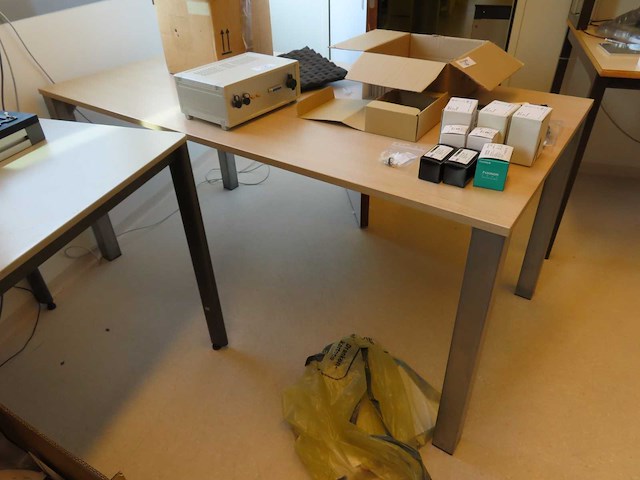 Laboratoriumtafel (4x) - afbeelding 2 van  7
