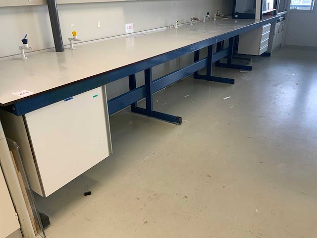 Laboratoriumtafel en spoeltafel - afbeelding 6 van  7