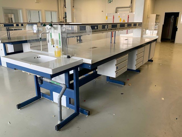 Laboratoriumtafel - afbeelding 1 van  6