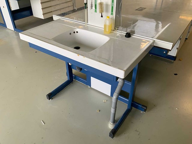 Laboratoriumtafel - afbeelding 5 van  6