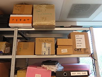 Laboratoriumtoebehoren met rek - afbeelding 7 van  10