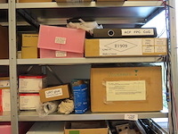 Laboratoriumtoebehoren met rek - afbeelding 8 van  10