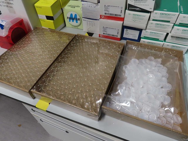 Laboratoriumtoebehoren - afbeelding 6 van  8