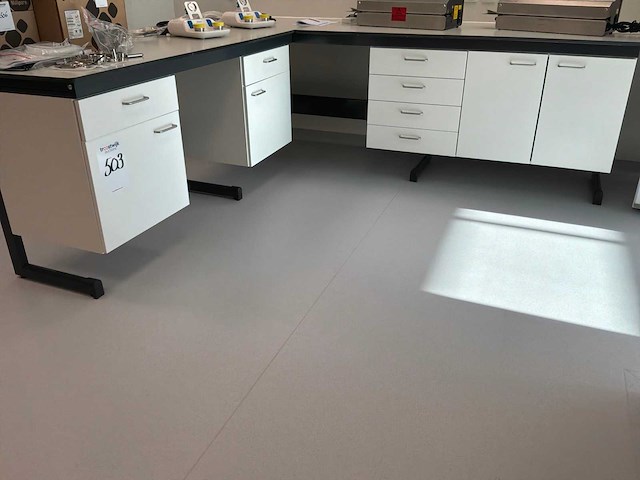 Laboratoriumwerkbank (2x) - afbeelding 1 van  3