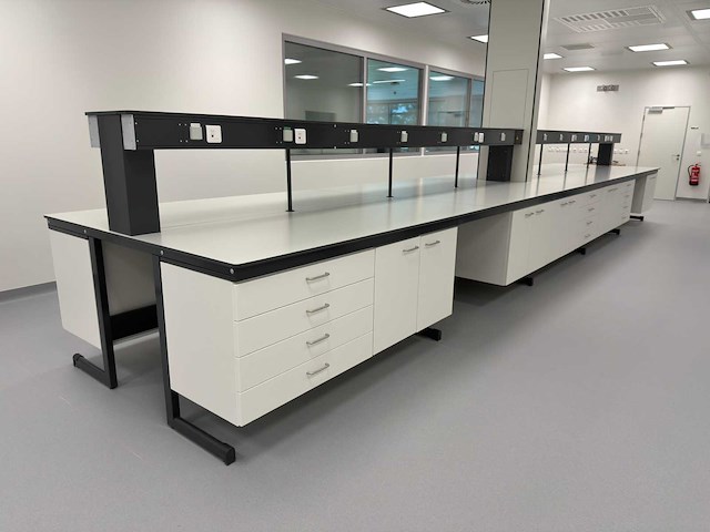 Laboratoriumwerkbank - afbeelding 1 van  6