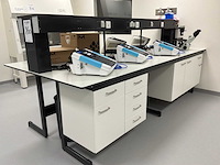 Laboratoriumwerkbank - afbeelding 1 van  3