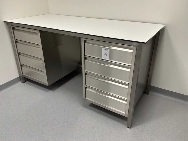 Laboratoriumwerkbank - afbeelding 2 van  2