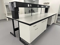 Laboratoriumwerkbank - afbeelding 1 van  2