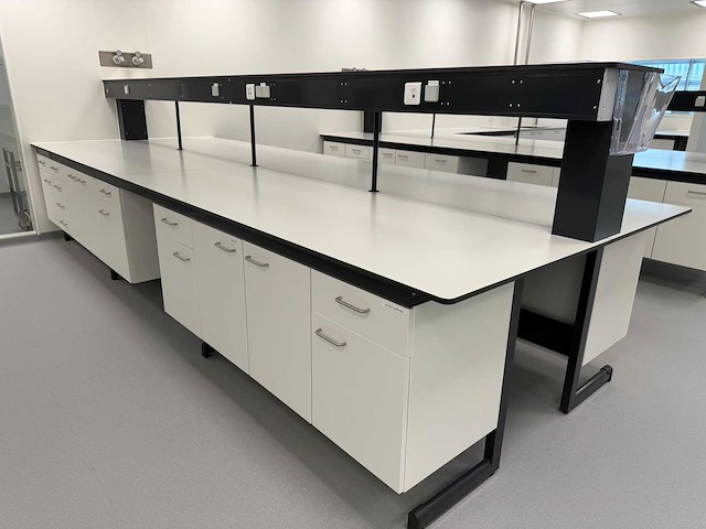 Laboratoriumwerkbank - afbeelding 2 van  2