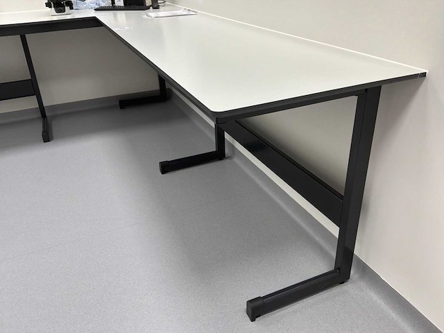 Laboratoriumwerktafel (2x) - afbeelding 4 van  4